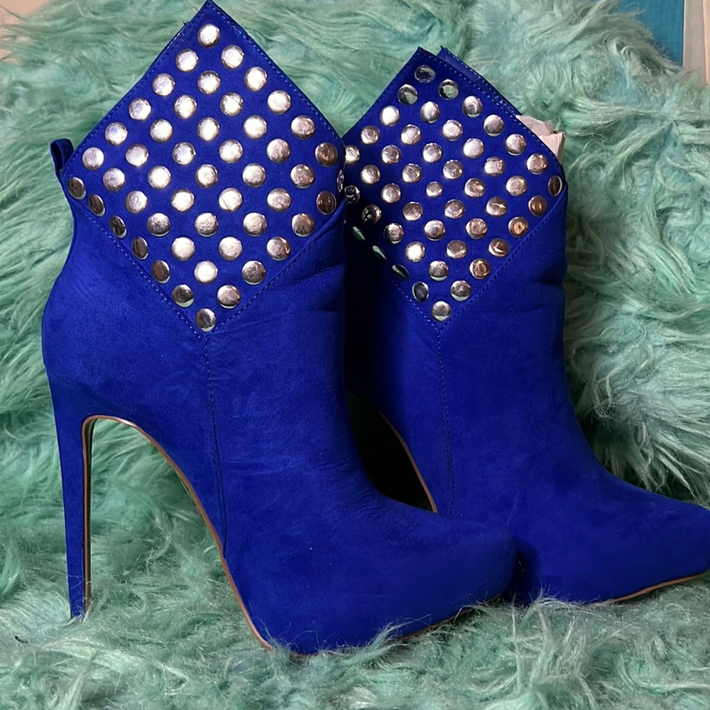 Shoe Dazzle Blue Bootie with Stud Detail